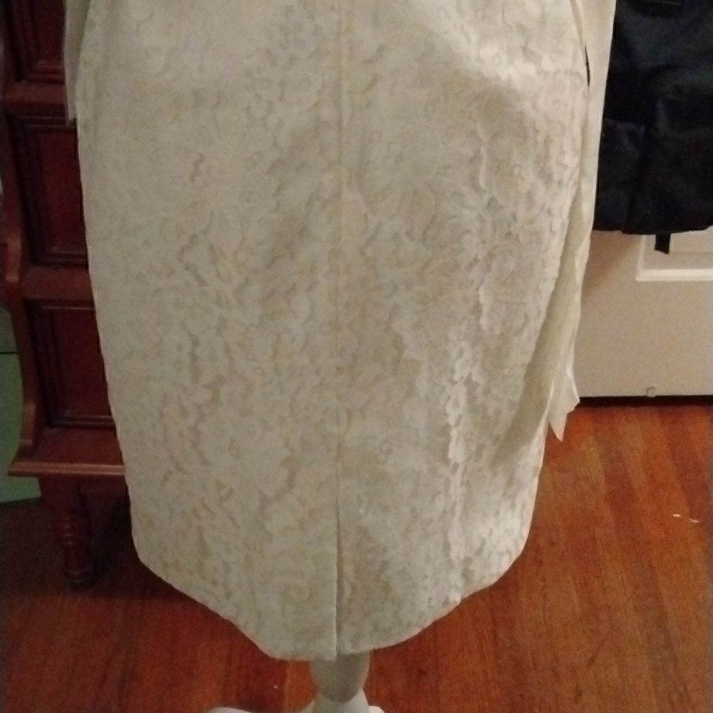 J Crew    - Picture 6 of 8